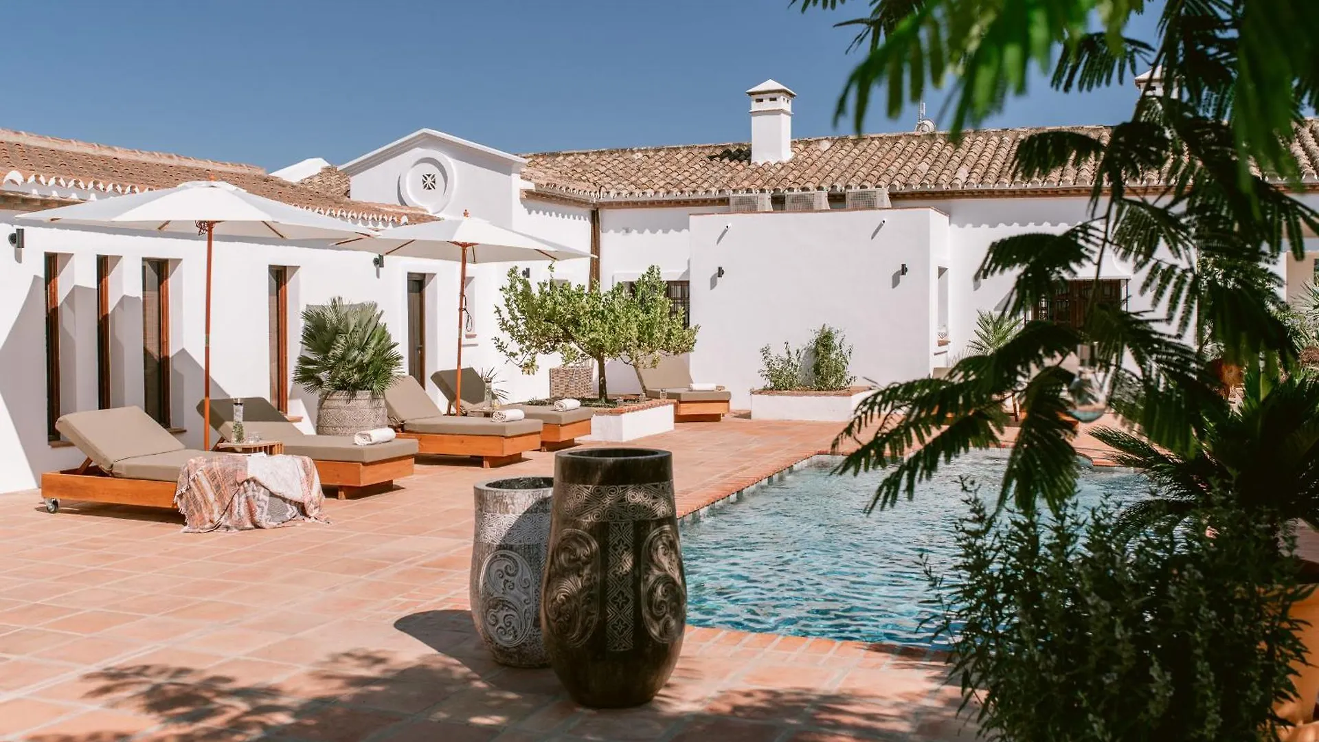 San Roque Suites De Monda