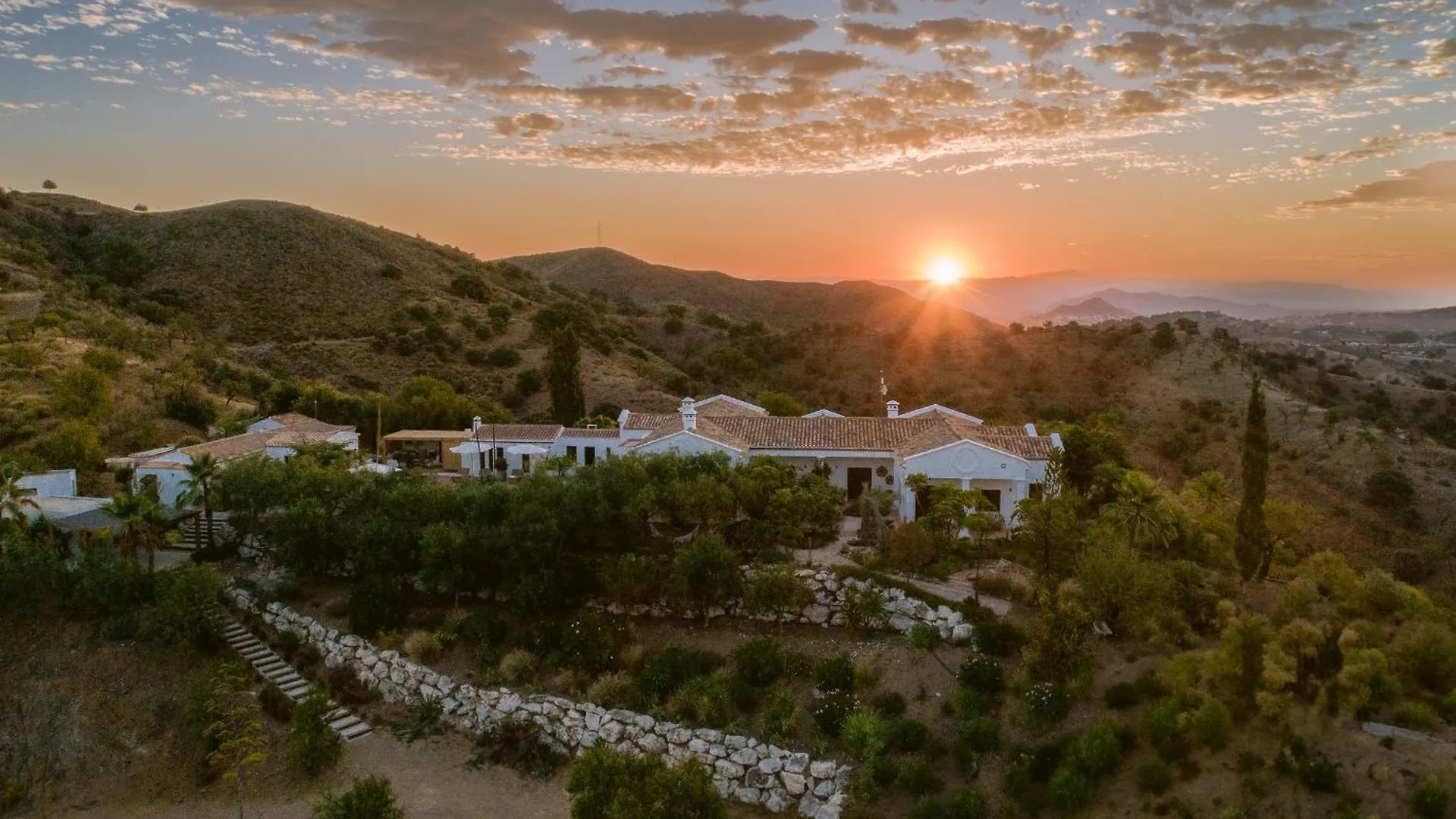 Hotel San Roque Suites De Monda