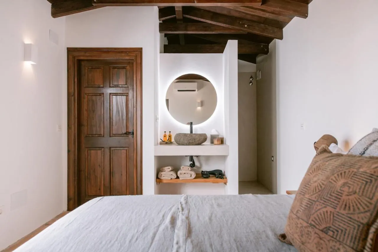 San Roque Suites De Monda