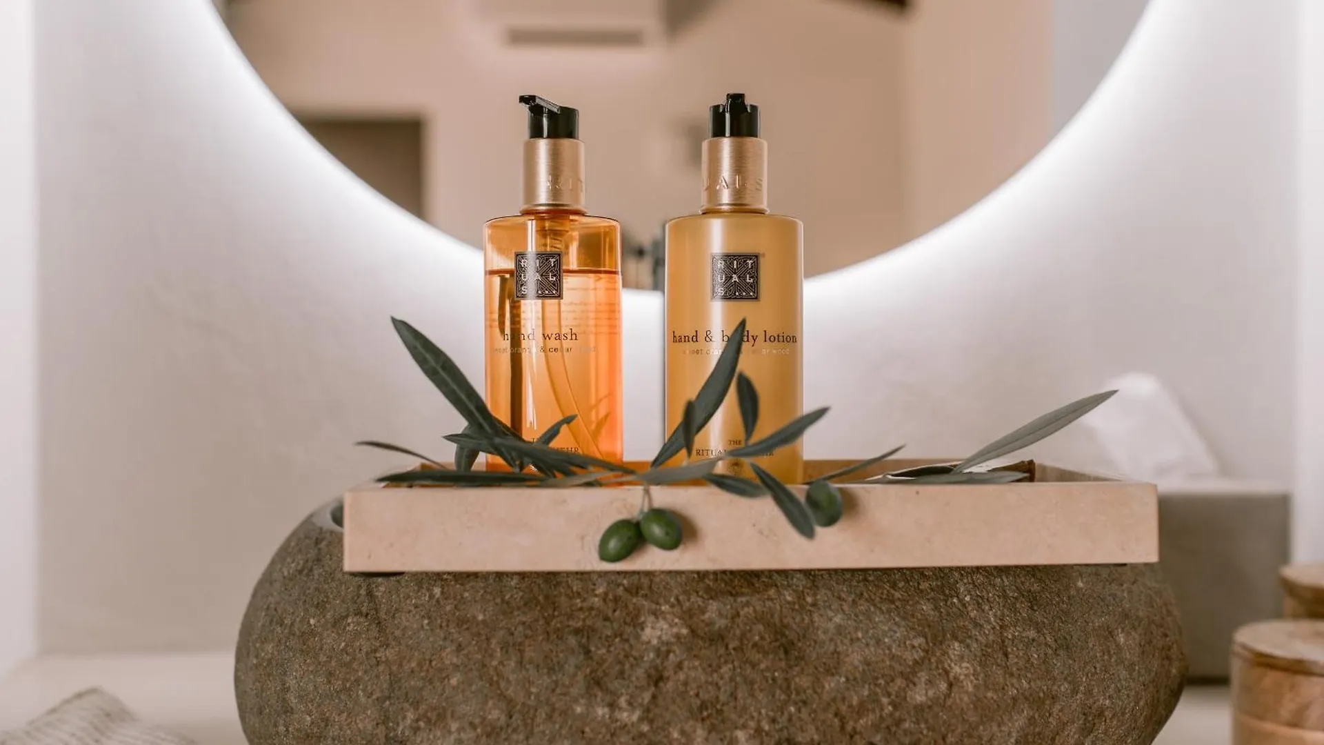 Hotel San Roque Suites De Monda